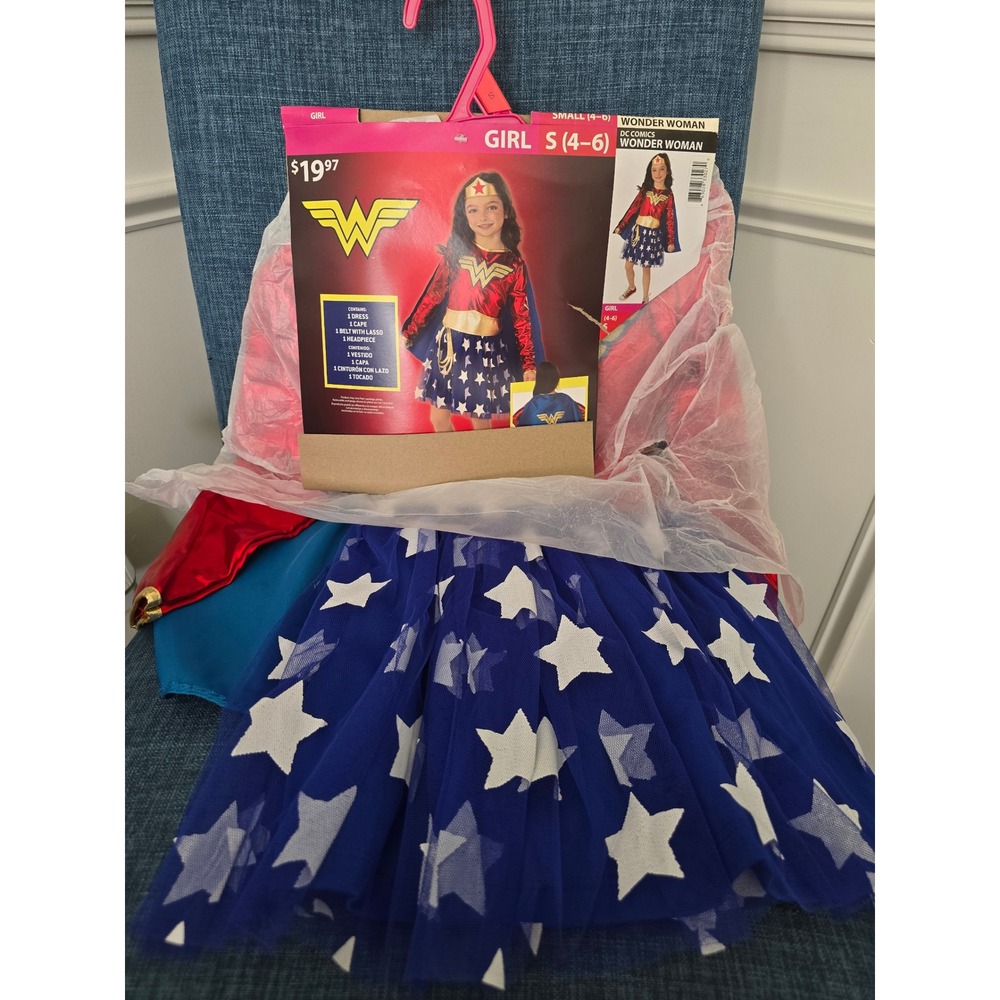 DC Comics Wonder Woman Girls Costume Small 4-6 Dress Cape Belt Headpiece Set